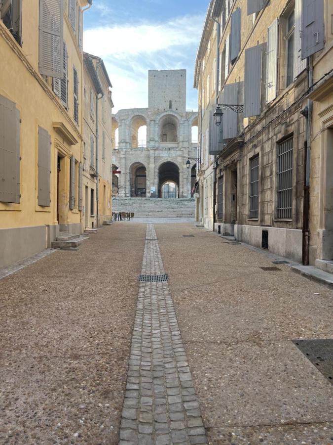 Maison de ville au coeur du centre historique Arles Extérieur photo